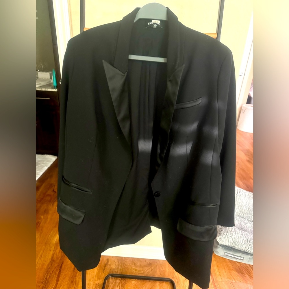 Express size XL black boyfriend blazer with satin trim